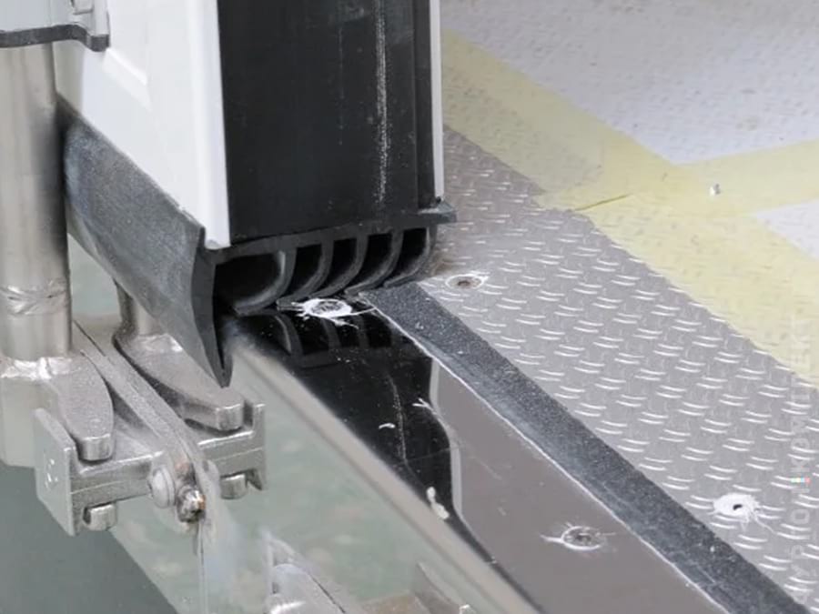 Уплотнители для транспортного машиностроения-СитиПласт