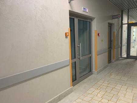 Отбойник на алюминиевом каркасе ширина 150мм, длина 4000мм